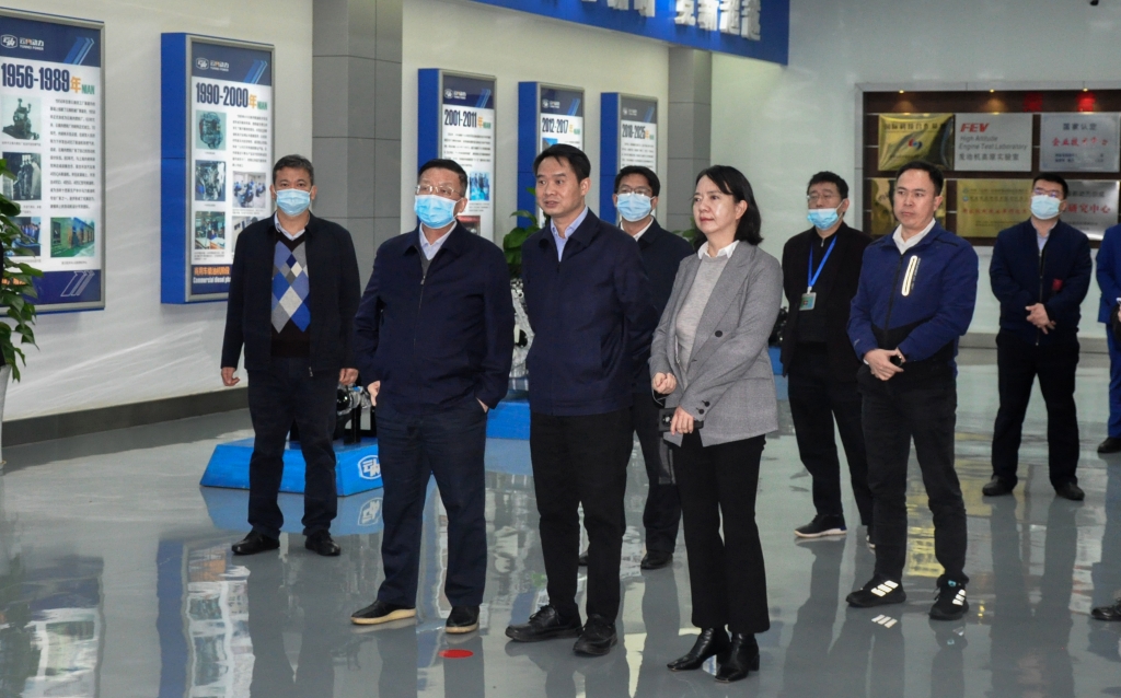 昆明市委常委杨东伟一行到云南尊龙凯时动力集团有限公司开展调研